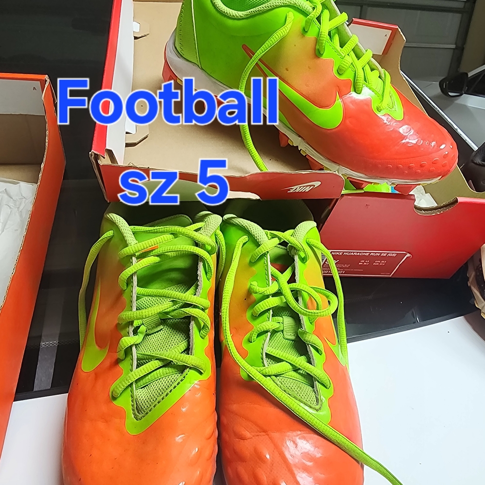 Nike Kids Sneakers - Orange and Green